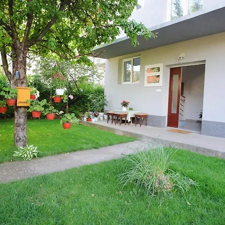 Hedonist * Soko Banja